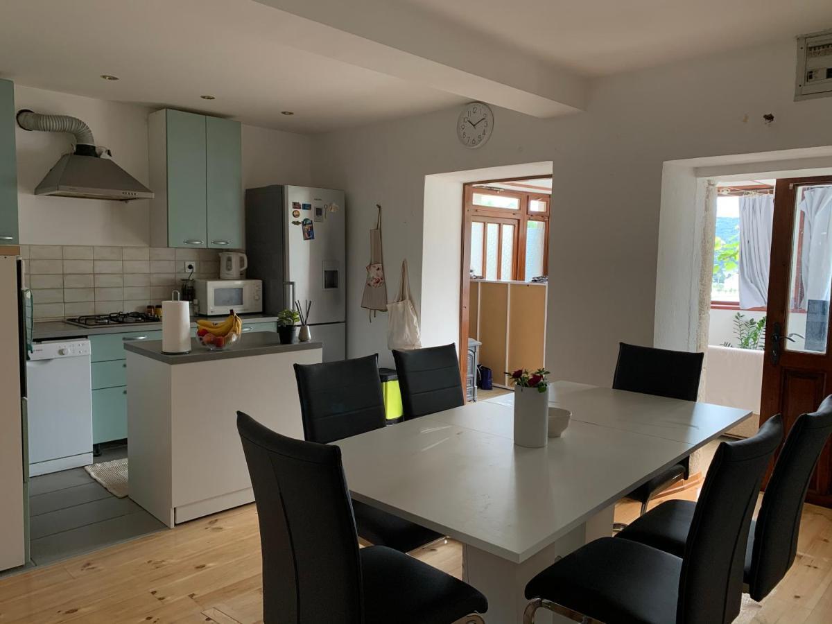 Ferienwohnung Stonehouse Vis Exterior foto